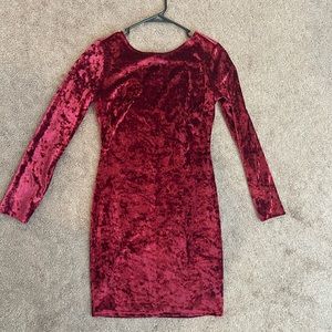 Velvet red long sleeve dress